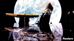 Планета Земля відображається на сонячній панелі космічного корабля Blue Ghost компанії Firefly Aerospace, 2 березня 2025. Firefly Aerospace/Handout via REUTERS