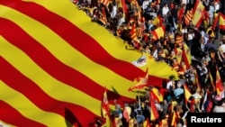 Прихильники єдності Іспанії під час мітингу в Барселоні. 29 жовтня 2017 року.