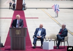 На церемонії в аеропорту