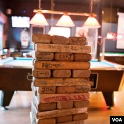 Дженґа в американському пабі