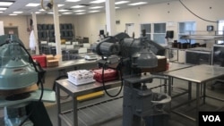 Inside AE Phillips and Son in Eastern Maryland, part of the Phillips Seafood restaurant chain, which is shut down until more work visas become available. (A. Barros/VOA)