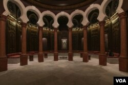 As well as introducing modern interior design, old rooms of the Sursock Museum were also preserved (VOA photo - J. Owens).