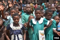 A constitutional amendment in Malawi raises the legal marriage age to 18. (L. Masina/VOA)