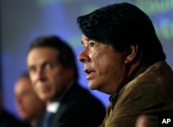 Ray Halbritter of the Oneida Indian Nation speaks during a news conference as New York Gov. Andrew Cuomo, left, listens on Thursday, May 16, 2013, in Albany, N.Y.
