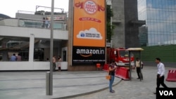 The Opposition Congress Party wants the tax rate to be capped at 18 percent to avoid inflation and pressure on consumers. (A. Pasricha/VOA)