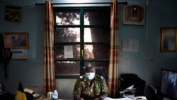 Le colonel Adama Guindo, directeur général de la prison centrale de Bamako dans son bureau, le 3 juillet 2020.