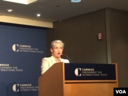 美国亚洲研究所高级研究员纳德吉·罗兰（Nadege Rolland）在自己的新书《中国的欧亚世纪？--“一带一路“倡议的政治和战略影响》发布会上发表讲话