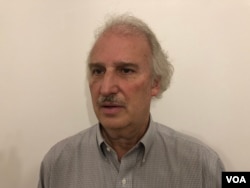 Larry Garber is the co-director of joint International Republican Institute/National Democratic Institute observer mission to Zimbabwe’s July 30 general election. (C. Mavhunga/VOA)