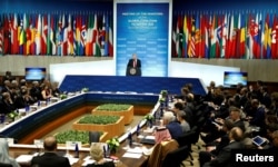 U.S. President Donald Trump addresses a gathering of foreign ministers aligned toward the defeat of Islamic State at the State Department in Washington, Feb. 6, 2019.