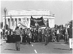 Biểu tình phản đối chiến tranh Việt Nam tại Memorial Bridge, Washington, D.C., 10/1967
