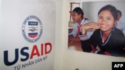 USAID cấp hàng trăm triệu đô la viện trợ về y tế, giáo dục, khắc phục thiên tai, hậu quả chiến tranh... cho Việt Nam, trong đó có khoản tài trợ cho Đại học Fulbright Việt Nam.