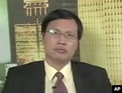 北京理工大学人文学院的胡星斗教授