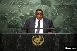 Somalia Prime Minister Omar Abdirashid Sharmarke addresses the United Nations General Assembly at the U.N. Headquarters in New York, Oct. 1, 2015.