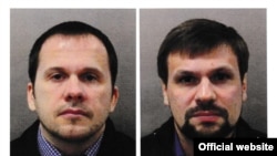 Фото з російських документів підозрюваних, де імена могли бути несправжніми. Фото поліції