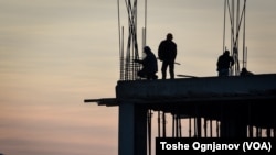 Работници во градежништво. Фото: Градилиште во Скопје