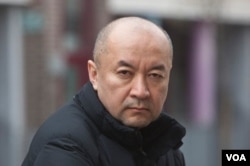 流亡英国的前新疆维吾尔族外科医生安华托帝·博格达 （Enver Tohti） （安华托帝·博格达 提供）