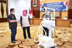 Ventilator menjadi salah satu alat bantu pasien corona yang dalam kondisi berat hingga kitis. (Foto: Courtesy/Humas Pemprov Jawa Timur)