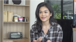 Angela Citra Prameswari tak menyangka bisa menerima vaksinasi saat berlibur di AS (VOA Indonesia).