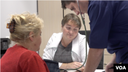 Сімейний лікар Тетяна Попова приймає мешканців села Боденьки