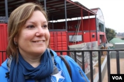 Mandy Shave, 27 Boxes marketing manager, at the site of the unique development in Johannesburg, S. Africa, June 2015 (Darren Taylor/VOA).