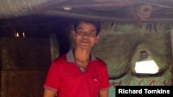 A resident of a slum in New Delhi, Devraj Singh (Anjana Pasricha/VOA)