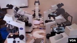 Laboratorio de treino fornecido pela USAID a Angola