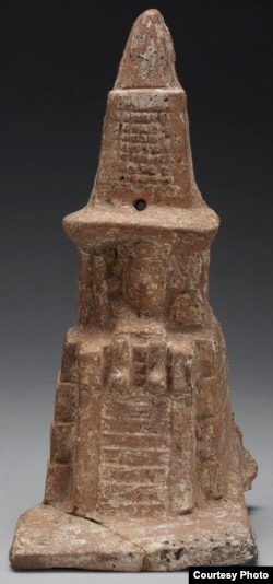 This is a ceramic model of an Aztec temple from Mexico, A.D. 1400-1521. (Credit: Metropolitan Museum of Art)