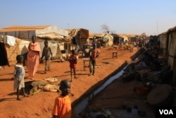FILE - A U.N. protection of civilians (POC) site is shown in Wau, Western Bahr el Ghazal, South Sudan, where approximately 29,000 IDPs have found refuge, Dec. 8, 2016. (J. Craig/VOA)