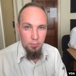 National Youth Alliance deputy chairman Dirk Frey. (Photo: Columbus S. Mavhunga for VOA)