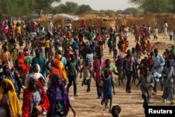 Displaced people are seen in a camp of the city of Diffa following attacks by Boko Haram fighters in the region of Diffa, Niger, June 18, 2016.