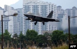 A U.S. Air Force F-22 Raptor lands at Gwangju Air Base in the southwestern city of Gwangju, South Korea, May 16, 2018.