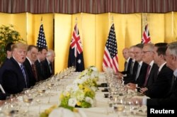 El presidente Donald Trump ya está en Osaka, Japón, donde se reunió con el primer ministro de Australia, Scott Morrison.