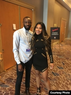 Maharasyi bersama salah satu kontestan the Voice, Stephan Marcellus (Dok: Maharasyi)