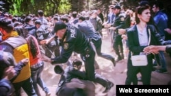 Polis NİDAçıların aksiyasını dağıdır