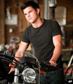 Taylor Lautner stars in "The Twilight Saga: Eclipse"
