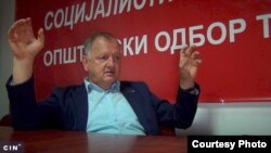 Dragutin Škrebić, bivši poslanik NSRS-a, kaže da je njegov postupak zakonski i moralno čist kao suza: „Apsolutno! Da dignem glavu kao ovan i pogledam svakom u oči u odnosu na druge koji to ne mogu“. (Foto: CIN)