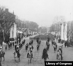 Geronimo was among five chiefs invited to ride in President Theodore Roosevelt's 1905 inaugural parade.