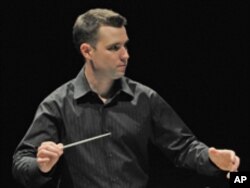 Seraphic Fire founder and conductor Patrick Quigley decided to release the CD himself after several record labels turned him down.