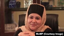 نرګس نهان، د پخواني حکومت د پټرولیمو او کانونو (درنګونو) وزیره