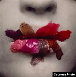 Irving Penn, Mouth (for L’Oréal), New York, 1986, printed 1992, Smithsonian American Art Museum, Promised gift of The Irving Penn Foundation. Copyright © The Irving Penn Foundation