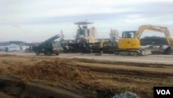 Bandara baru Yogyakarta (NYIA) terus dikebut pembangunannya untuk mengejar target operasional pada April 2019. (Foto: VOA/Nurhadi)