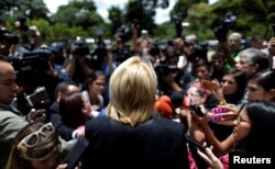 Venezuela's chief prosecutor Luisa Ortega Diaz speaks to journalists after a meeting in defense of the Constitution in Caracas, Aug. 6, 2017.