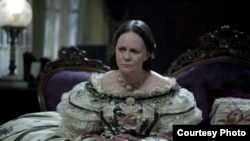 Sally Field stars as First Lady, Mary Todd Lincoln in this scene from director Steven Spielberg's drama "Lincoln" from DreamWorks Pictures and Twentieth Century Fox.Ph: David James, SMPSP©DreamWorks II Distribution Co., LLC. All Rights Reserved.