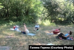 Заняття у клубі "Активне довголіття"