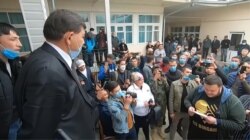 "Haqiqat va taraqqiyot" yig’ilishining barbod bo’lishiga blogerlar va bir guruh ayollar tomonidan kutilmaganda qiziqish, aniqrog’i buning ortidan boshlangan tartibsizliklar sabab bo’lgan