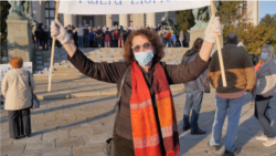 Profesorka prava u penziji Vesna Rakić Vodinelić na protestu