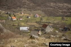 Karadžićevo rodno selo Petnica u Crnoj Gori. (Foto: BIRN)
