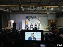 Promocija knjige "Istorija Kosova u školskim udžbenicima Kosova, Albanije, Srbije, Crne Gore i Makedonije" kosovskog autora Škeljzena Gašija, u sklopu poslednjeg dana festivala kosovske kulture u Beogradu "Mirdita, dobar dan". u Dorćol placu u Beogradu, 1. juna 2019.