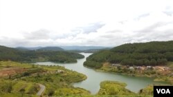 Many of Vietnam's minorities live in the central highlands, such as the town of Da Lat. (H. Nguyen/VOA)