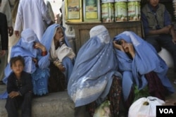 Kelompok Taliban di Afghanistan menerapkan aturan yang sangat ketat bagi kaum perempuan.